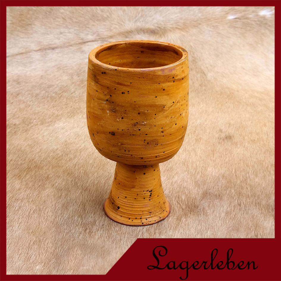 Trinkpokal aus Ton, 0,35l 